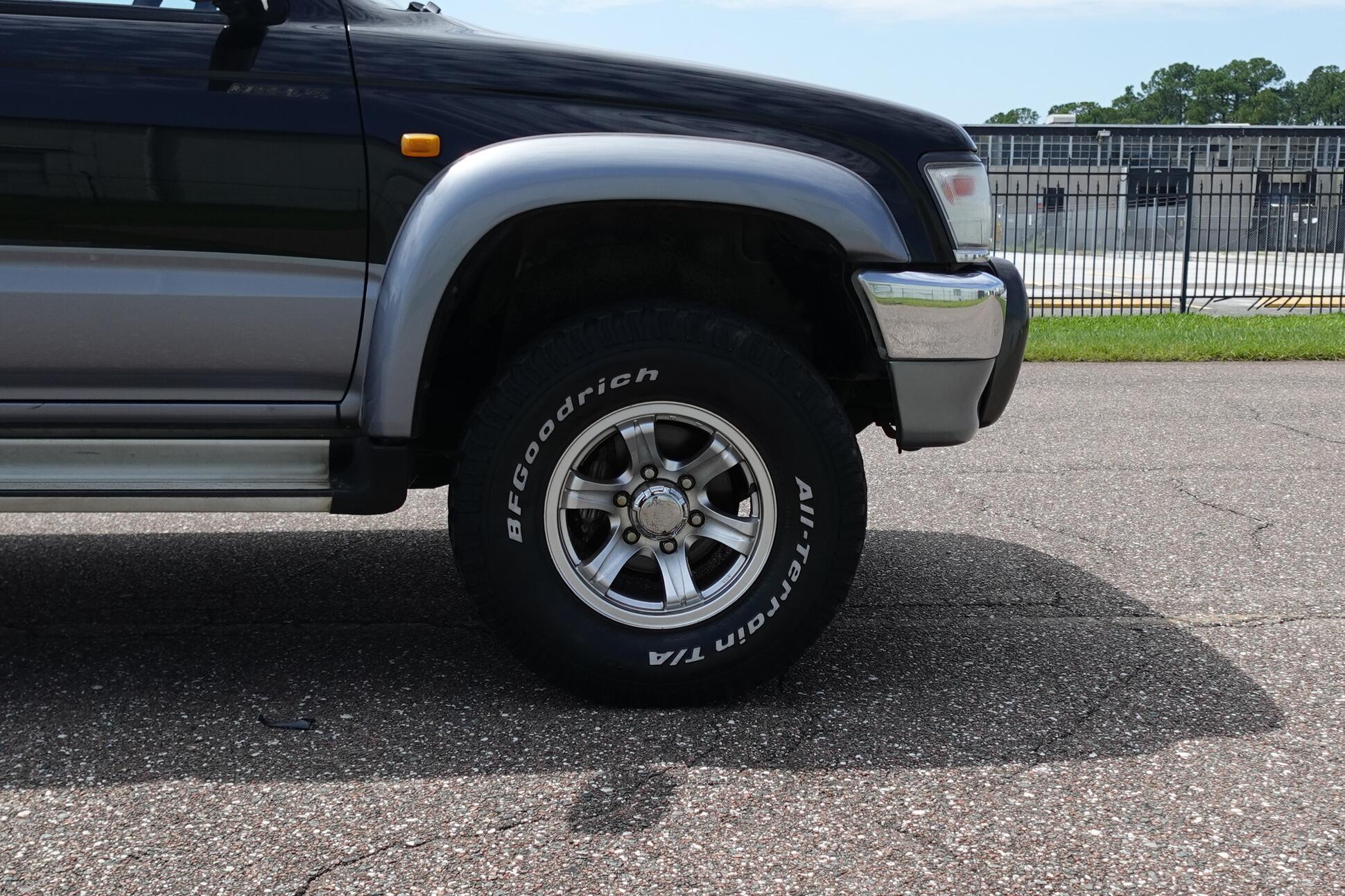 For Sale 2000 Toyota Hilux Sport Pick up 4D 4WD Double Cab