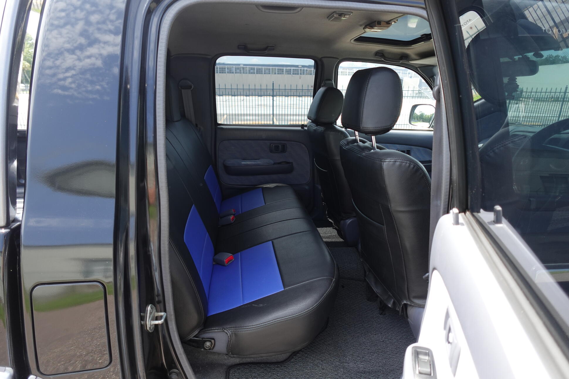 For Sale 2000 Toyota Hilux Sport Pick up 4D 4WD Double Cab