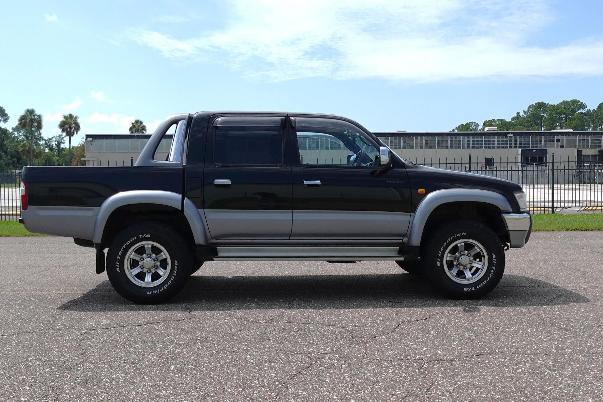 For Sale 2000 Toyota Hilux Sport Pick up 4D 4WD Double Cab